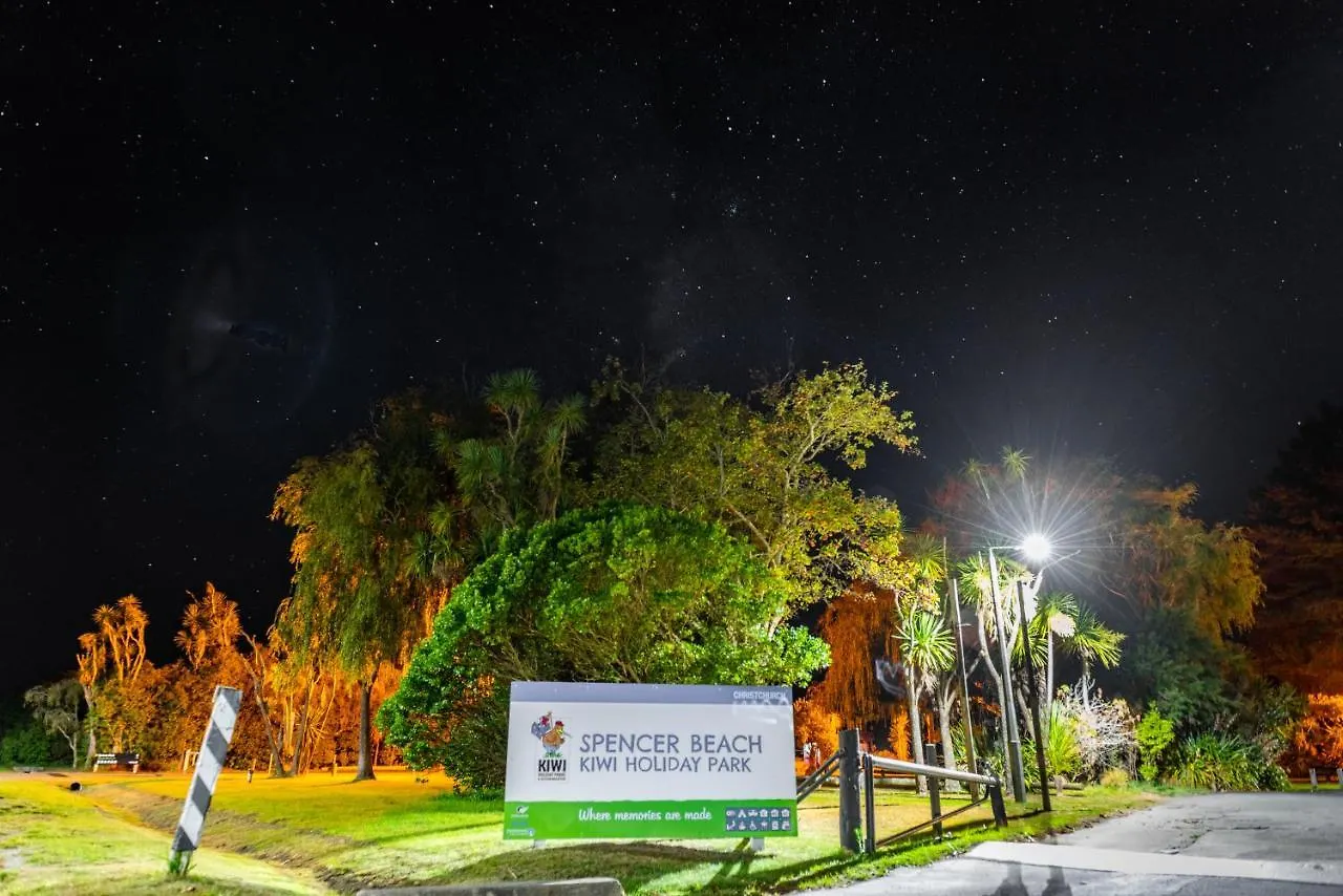 מוטל כרייסטצ'רץ' Spencer Beach Top 10 Holiday Park